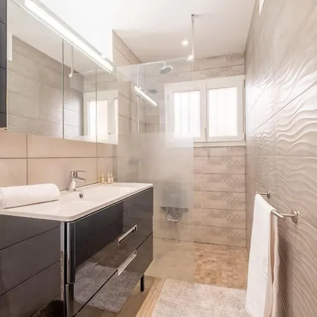 Apartment 2-bedroom With Garden Cannes