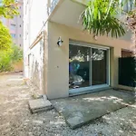 2-bedroom With Garden Apartman *